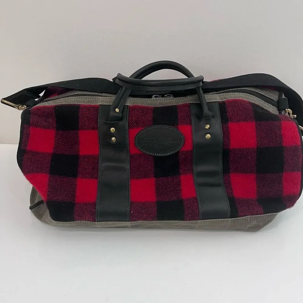 FROST RIVER IMOUT DUFFLE BAG CARRY ON - RED PLAID 39 L